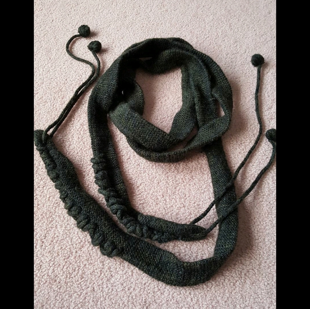 Long knit pompom scarf
